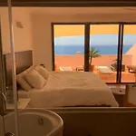King's House Apartment *