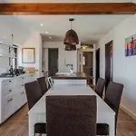 King's House Apartment *