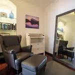 King's House * Ericeira